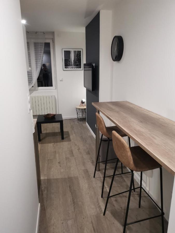 Studio Cosy Au Pied Du Metro Flachet 维勒班 外观 照片